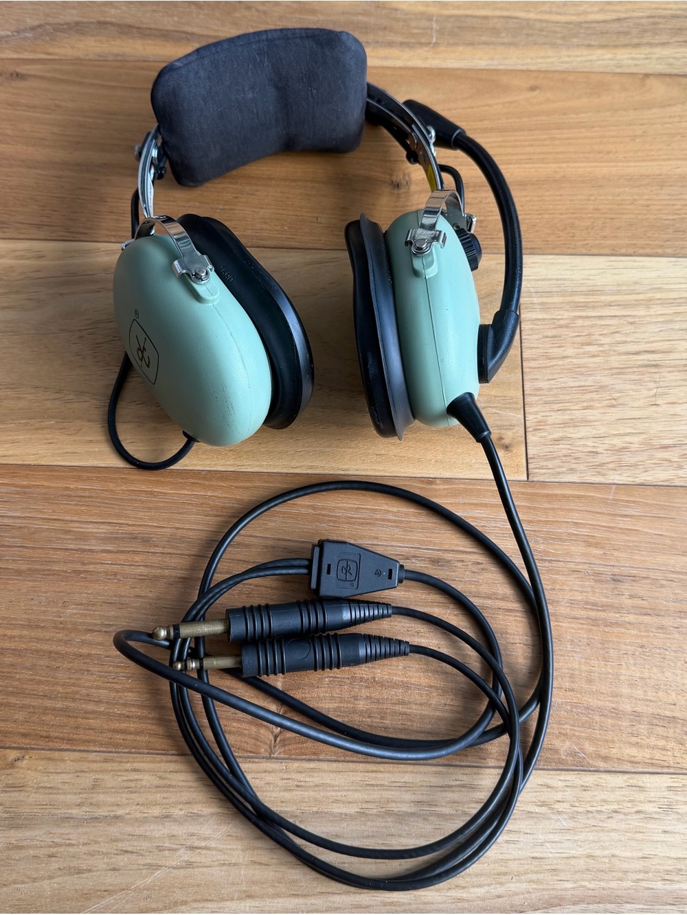 David Clark H10-13.4 Aviation Headset w/ Microphone & Dual GA Plugs Headphones